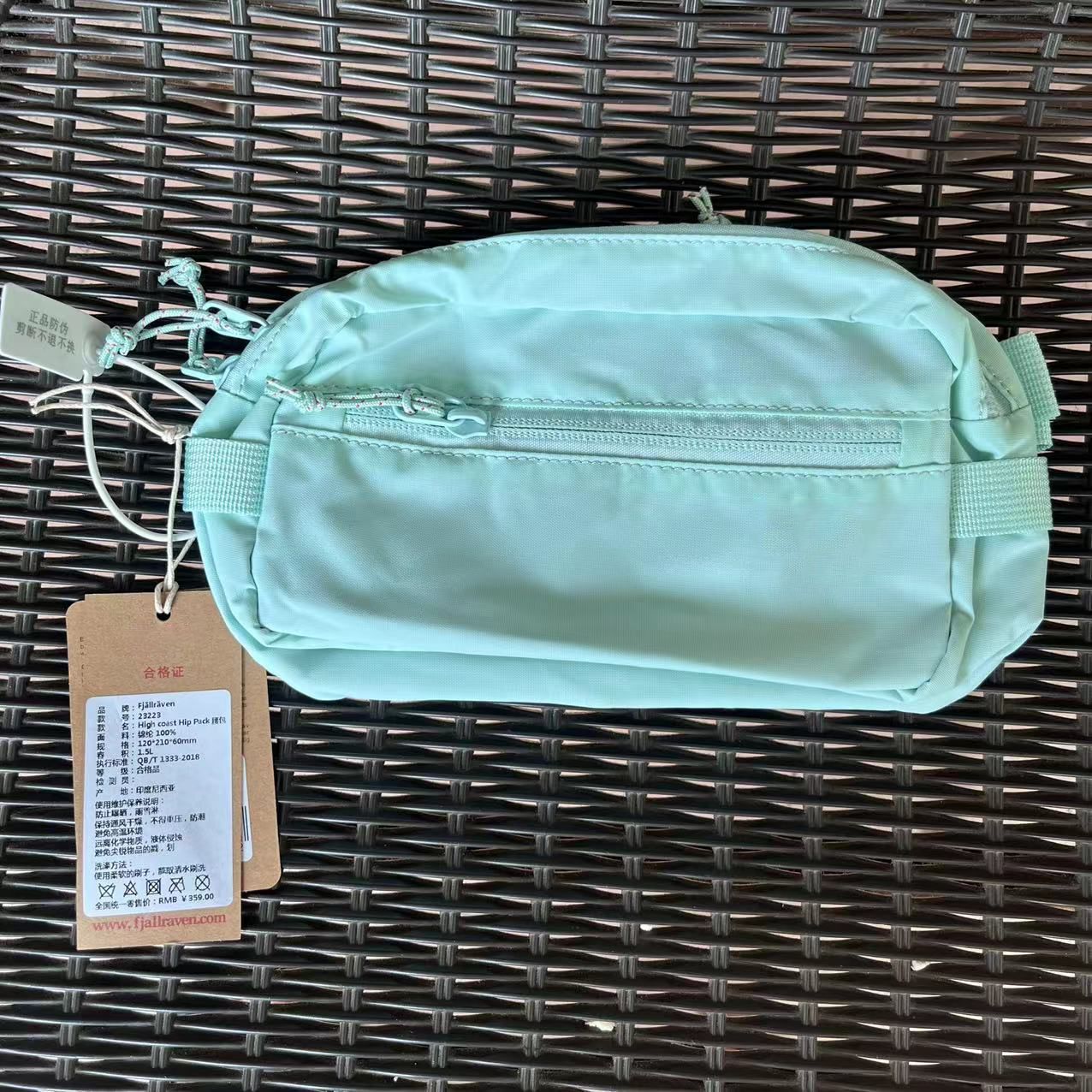 Fashionable Versatile Mini Shoulder Bag Portable Fitness Crossbody Waist Chest Bag for Men And Women Nylon Material