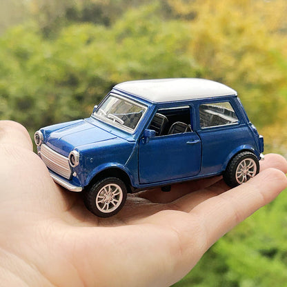 1:36 Liga Diecast Vintage Modelo de Carro FIAT MINI Clássico Modelo de Carro Miniatura com Fricção Réplica de Veículo para Presente de Coleção