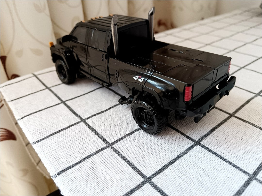 Baiwei Shockwave TW1028 Transformation Toys Sentinel Prime TW1024 Modelo Ironhide TW1026 Robô Bumblebee TW1025 Boneco TW1030