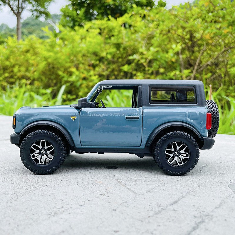 Maisto 1:24 Newly launch 2021 Ford Bronco Badlands alloy car model handicraft decoration collection toy tool gift die-casting