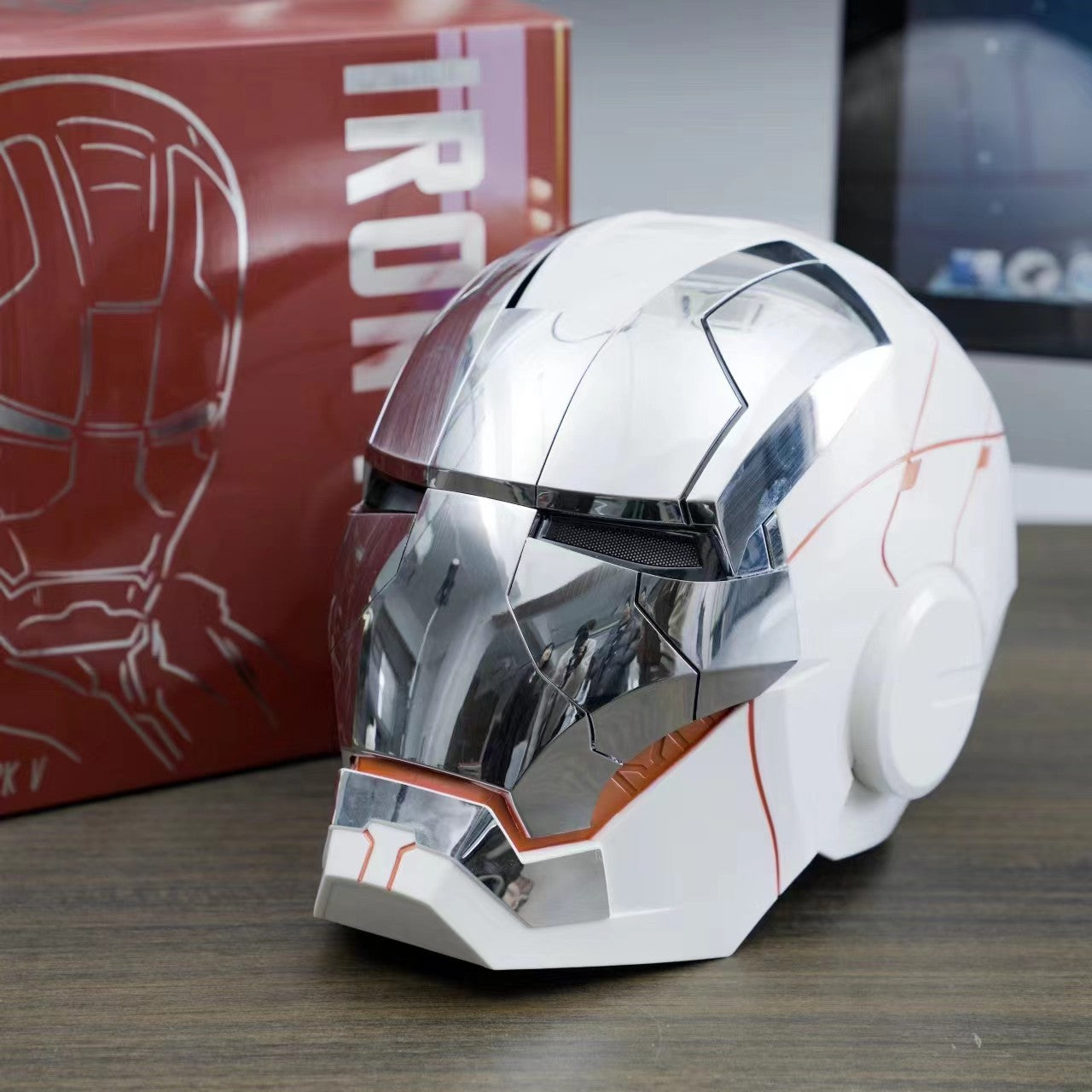 Novo capacete de Homem de Ferro AutoKing 1:1 Mk5 Cosplay Controle de Voz Olhos com Luz Modelo Brinquedos para Adultos Presente de Natal Elétrico Vestível