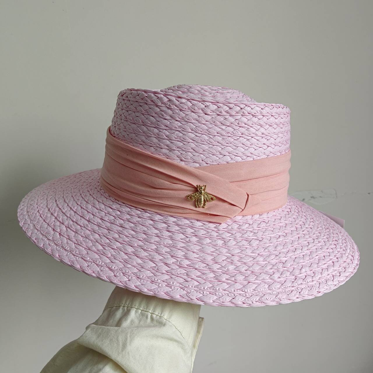 2023 Summer sun hat Lafite grass French straw hat Women's chain decorated straw hat Holiday Sun hat Punk style  beach