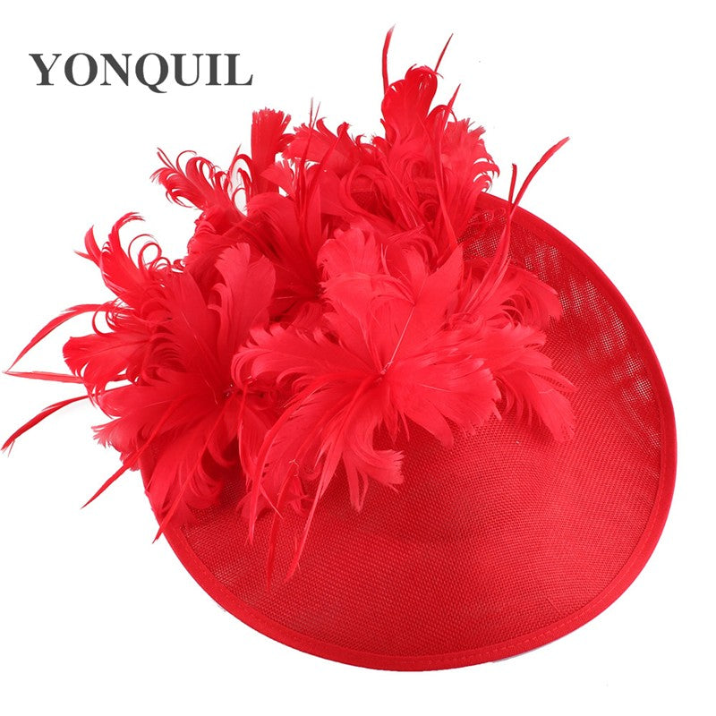 Bonés Cinzentos Millinery Com Acessórios de Tiara Imitação Sinamay Chapéu Derby de Coquetel Feminino Fascinadores de Cabelo de Noiva com Pena Chique