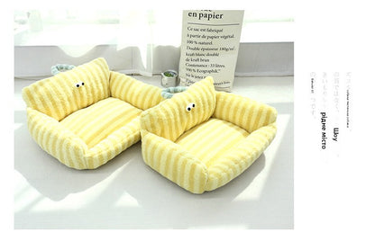 Sofá para Cães e Gatos Cartoon Sle Pet Bed Couch, Série Olhos Grandes, Travesseiro de Uso Diário Outono Inverno, Design de Sofá, Ninho para Pets, Nova Chegada