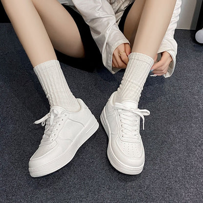 New Casual Small White Sneakers Lightweight Comfortable Sports Board Shoes Fashionable Solid Color Tennis Sneakers for Women