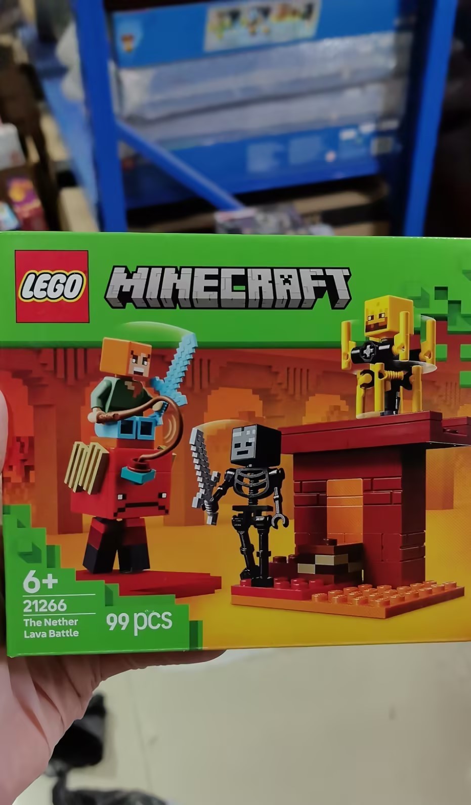 LEGO® Minecraft® Batalha de Lava do Nether Grande Diversão de Construir e Brincar para Meninos e Meninas a Partir de 6 Anos Presente de Aniversário e Natal 21266 99 Peças