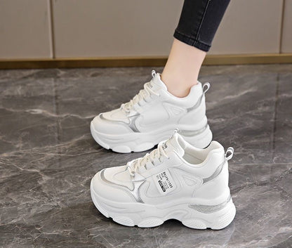 Tênis Feminino com Sola Grossa Ultraleve Novos Tênis Esportivos Brancos Primavera Outono Casual Confortável Respirável para Mulheres