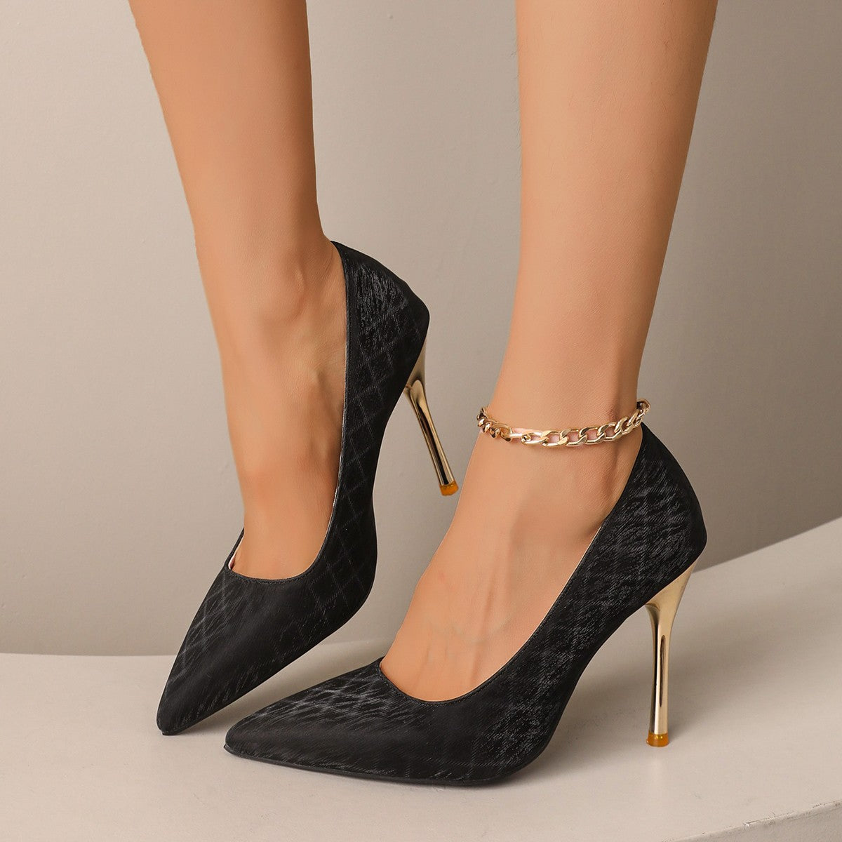 Women 10Cm Pointed Toe High Heels White Red Lady Wedding Bridal pumps Sexy fashion girl Prom Shoes Classic Black Office Shoes