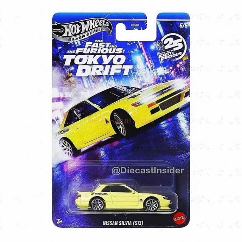 Mattel Hot Wheels Velozes e Furiosos M HNR88 Silver Series Tokyo Drift Set Nissan Chevrolet Carro em Miniatura Colecionável na Escala 1/64