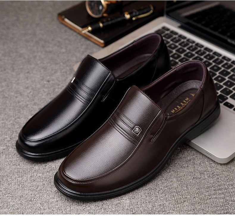 Sapatos Formais Masculinos de Couro Luxuosos Marca 2025 Mocassins Masculinos Sapatos de Vestir Respiráveis Slip on Sapatos de Condução Pretos Tamanhos Grandes 37-46