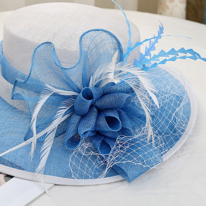Chapéu de sol de aba grande com design de padrão de fio de cânhamo duplo, acessórios de pena, elegante chapéu de banquete, chapéu de praia para casamento ou férias, chapéu equestre