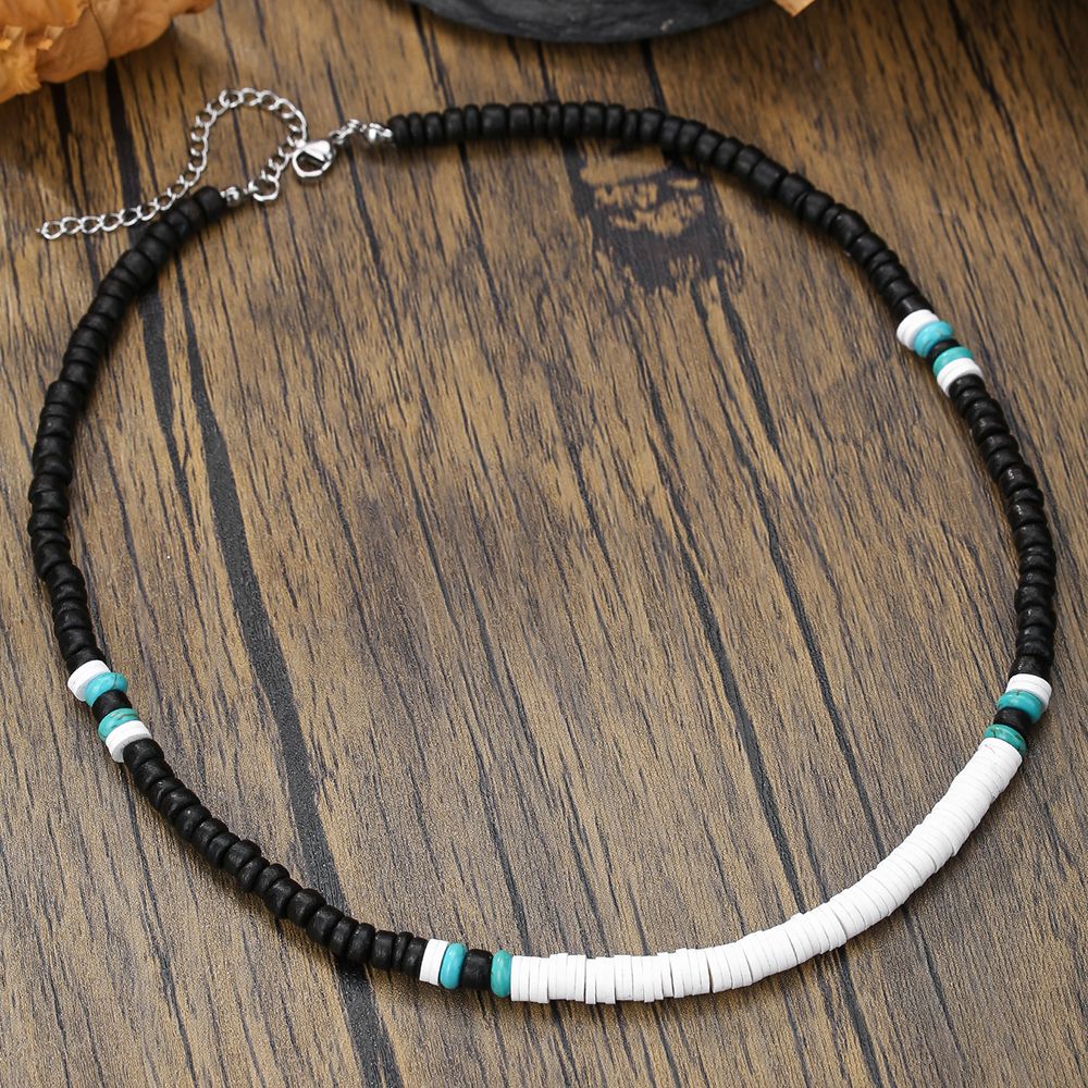 Colar Masculino Artesanal de Contas de Madeira e Argila Colar Fashion Vintage Africano de Contas Brancas para Homens Colar de Surfista de Praia Joias Tribais