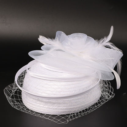 FS Casamento Igreja Chapéus Vermelhos Fascinadores Para Mulheres Com Véu de Pena Festa Coquetel Adorno de Cabeça 2025 Senhora Elegante Chapéu Kentucky Derby