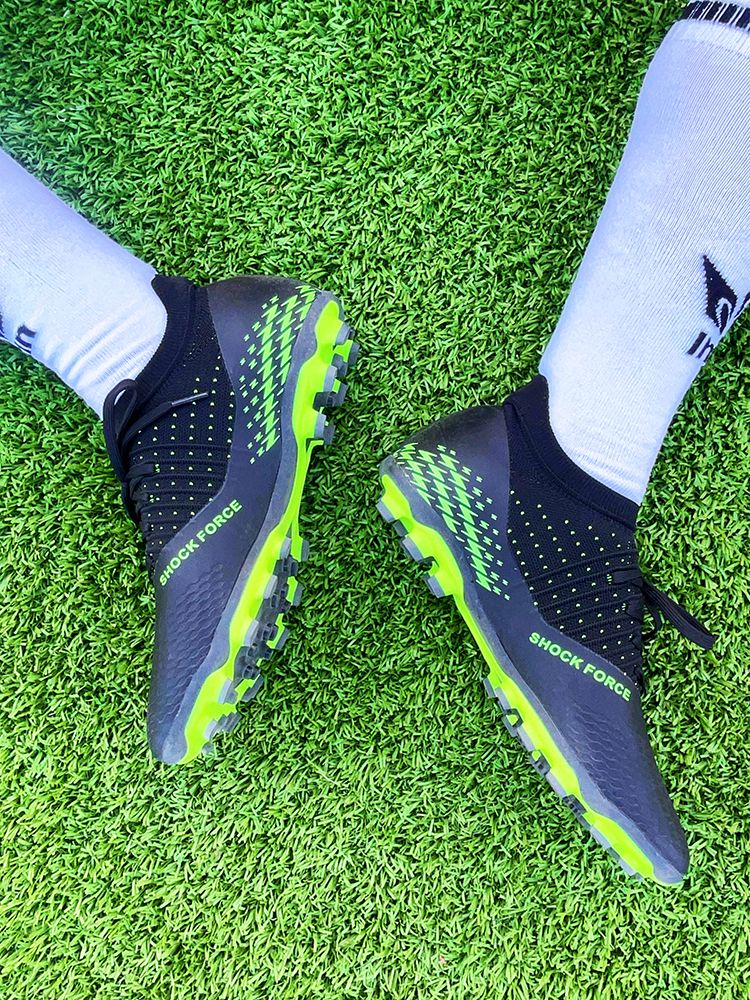 Men Football Cleats Fashion Youth Soccer Shoes Knit Football Training Trainers Breathable Society Campo Non Slip Sports Footwear