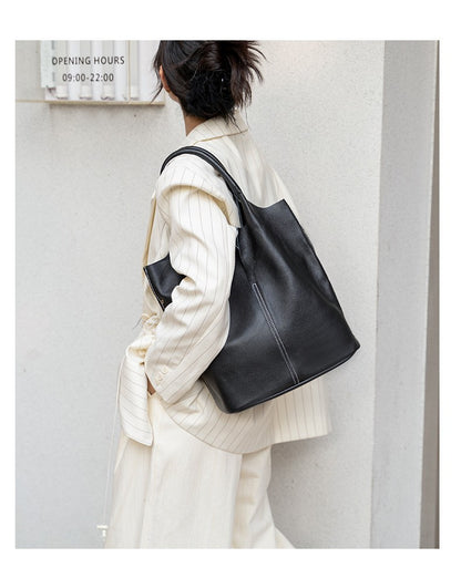 Genuine Grade Leather Women Commuter Tote Bag Ladies Soft Cowhide Tote Shoulder Handbag Large Female Bucket Bag Luxury Designer
