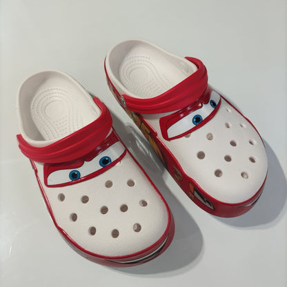 Novas Sandálias Mcqueens Pixar Furadas Desenho Animado Impermeável Adicionar Pelúcia Chinelos Ao Ar Livre Sandálias Casuais Adulto Com Flor de Sapato