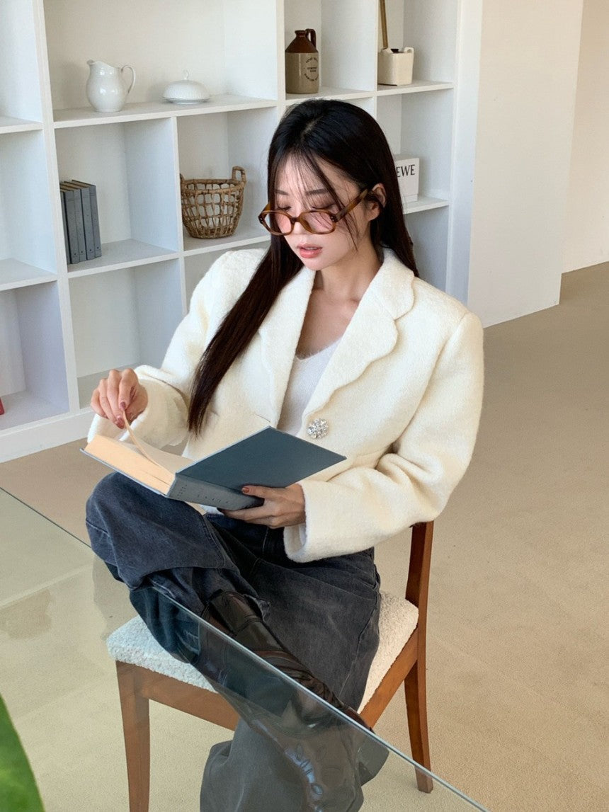 High-end Unique Button-down Woolen Cropped Coat Women Fall Winter Black White Jacket Vintage Design Long Sleeve Coats 2025