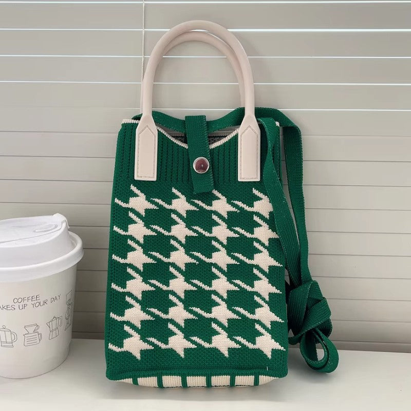 Korean Fashion Heart Knitted Mini Square Handbag for Women Small Mobile Phone Shoulder Bags Girls Cute Outdoor Crossbody Bags