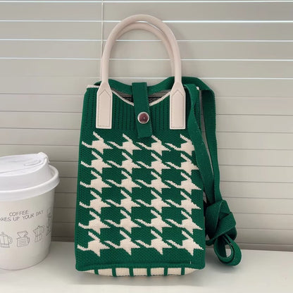 Korean Fashion Heart Knitted Mini Square Handbag for Women Small Mobile Phone Shoulder Bags Girls Cute Outdoor Crossbody Bags