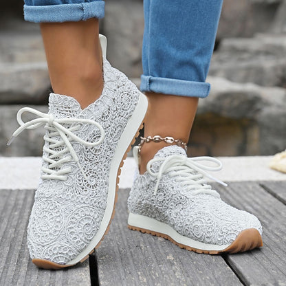 New Sneakers For Women Breathable Fashion Trainers Plus Size Women Sneakers Mesh Fabric Lace Up Women Shoes Female Footwear