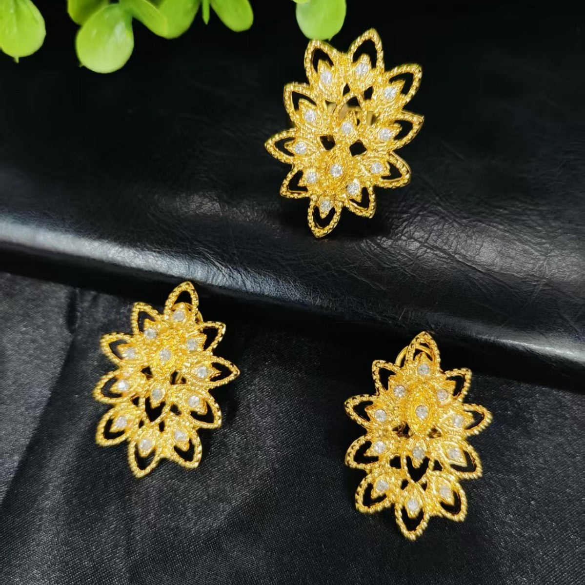 Shiny & Eye-Catching Fashion Necklace Earrings Bracelet Ring For Women 24K Gold AU999 | Golden luster, exquisite and attractive