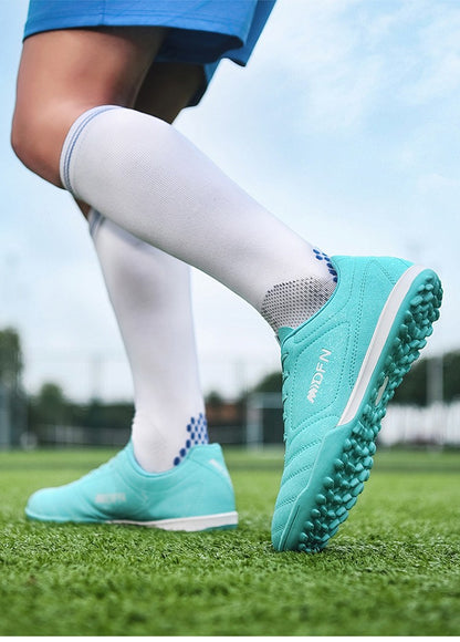 New Men Football Boots Men Soccer Shoes Adults Society Football Cleats Ultralight Training Soccer Sneakers Outdoor Lagre Size 47