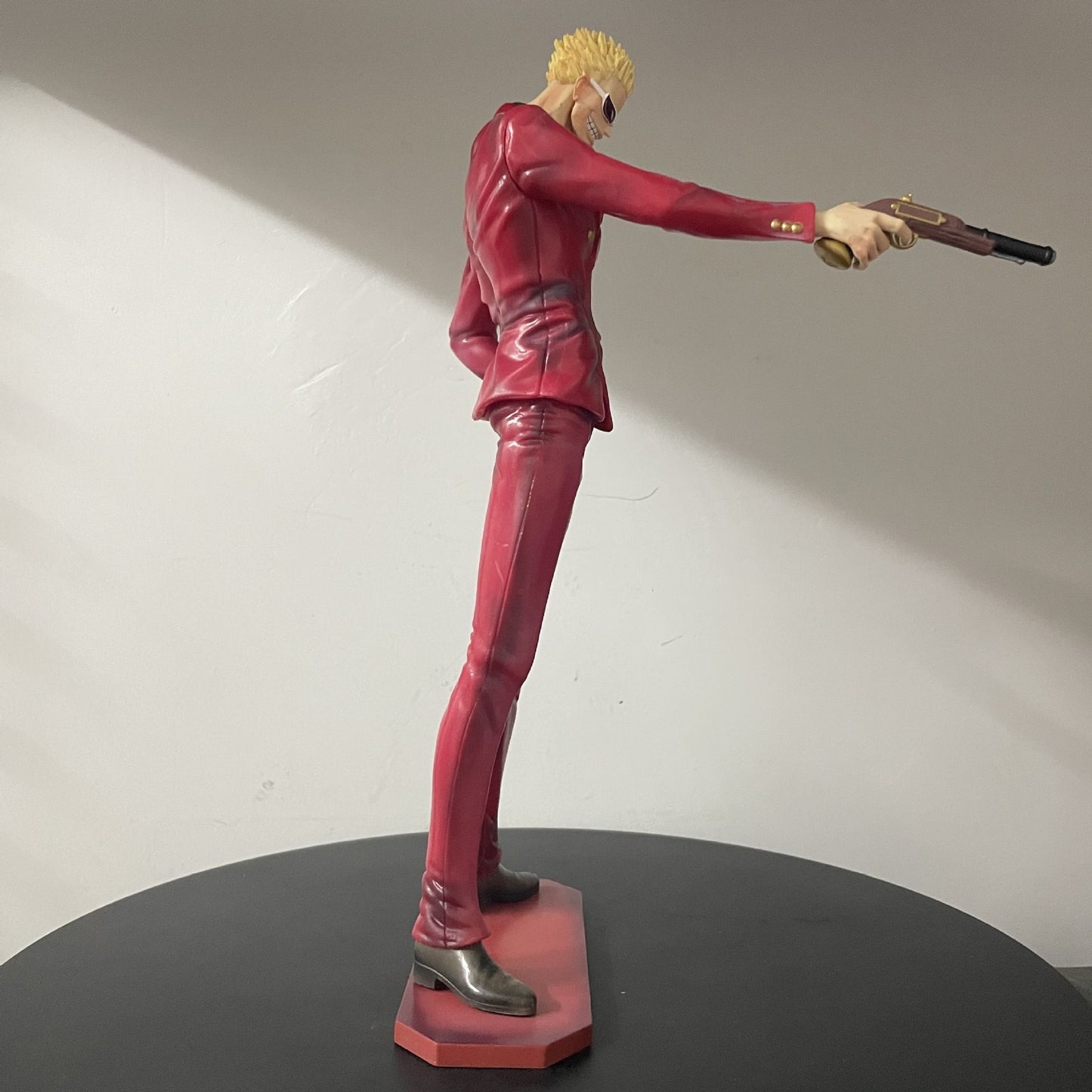 Estátua Anime Donquixote Doflamingo Terno Coringa One Piece Decoração de Mesa de Guerreiro GK Presente para Meninos Colecionadores