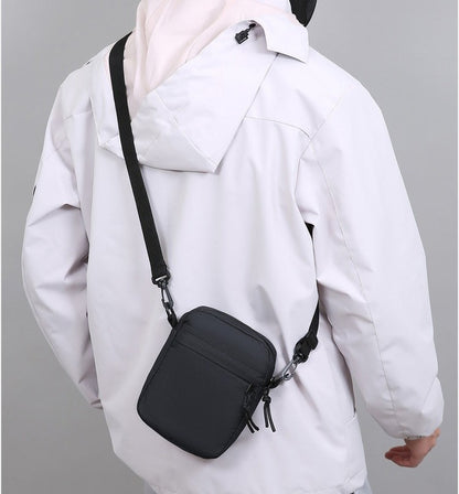 Simple Solid-Color Men's Mini Crossbody Bag - Lightweight and Stylish Ideal for Casual Use and Carrying Phones