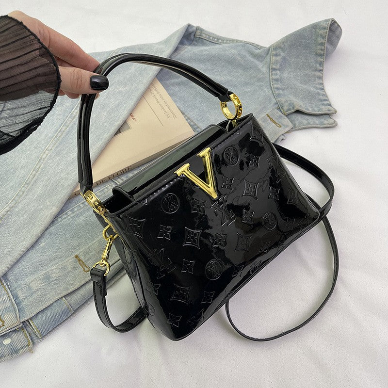 Luxury 2025 Patent Leather Bucket Bag for Women Large Capacity Tote Work Commuter Bag Chic Shoulder Crossbody Purse