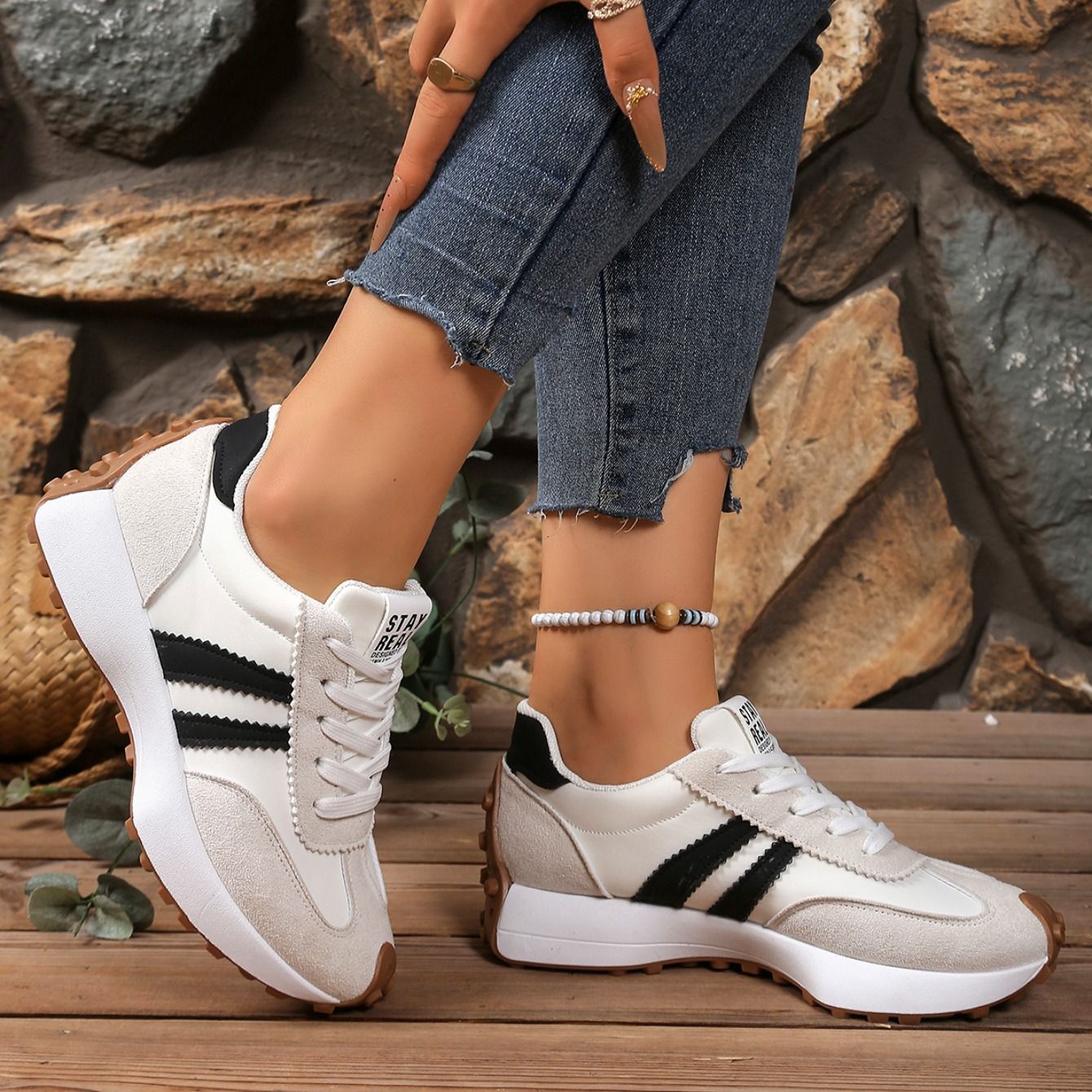 Spring Thick Bottom Women Sneakers 2025 Summer Casual Patchwork Leather Sneakers Women Outdoor Casual Comfortable Shoes Ladies