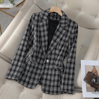 Woolen Plaid Small Suit Jacket for Women in Spring and Autumn 2025 New Short Style Korean Version Plus Size Retro Women's Suit