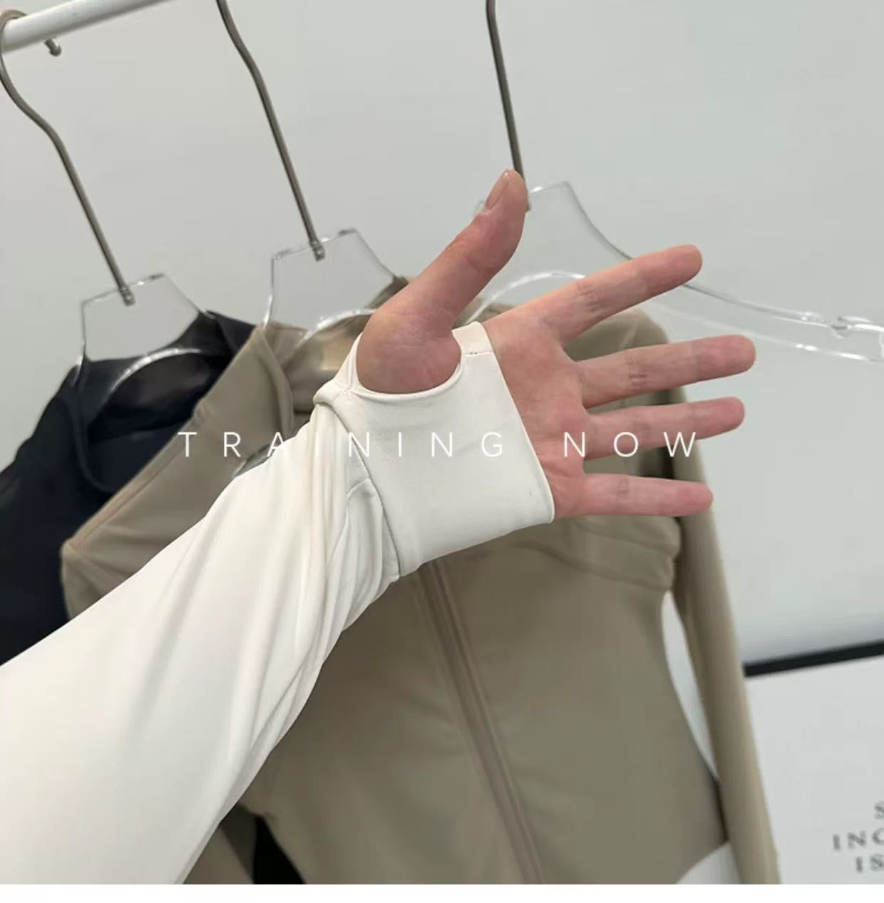 Yoga Suit Women's High-end Standing Collar Long Sleeved Sports Jacket Running Training Fitness Top Windproof Running Suit