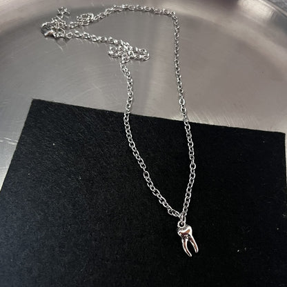 Colar com Pingente de Dente de Coração e Fogo em Forma de Flail Y2K para Mulheres e Homens, Joias da Moda Gótica e Punk?