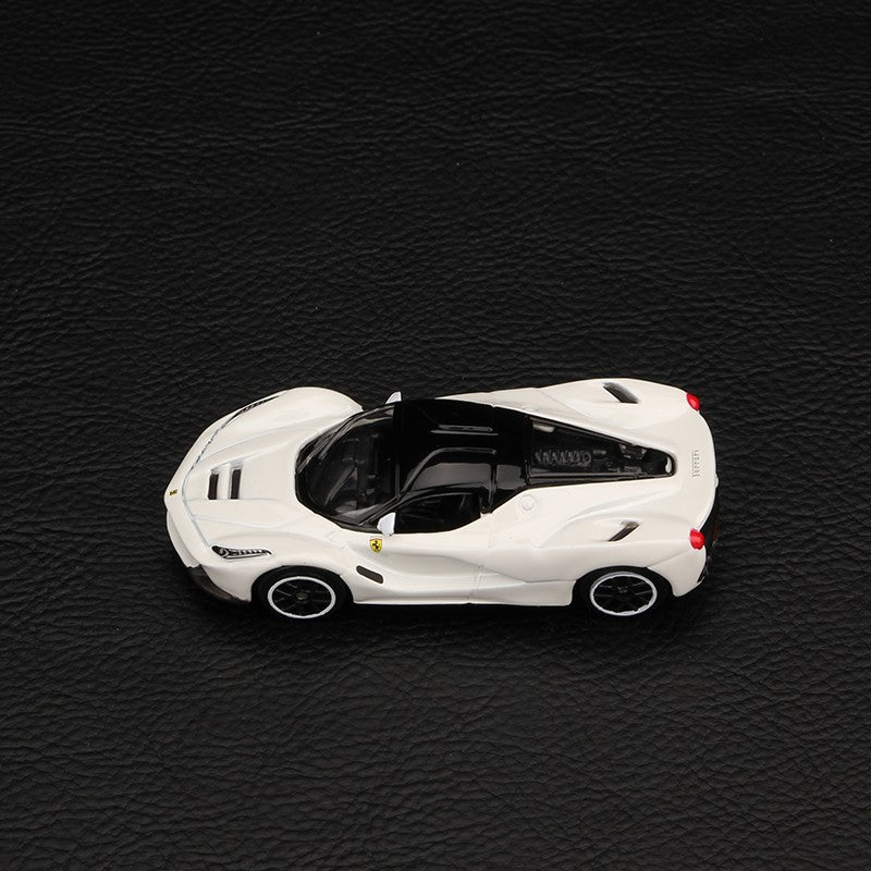 Bburago 1:64 Modelo de Carro em Liga Miniatura Veículos Diecast Brinquedo 911 Bolide Revuelto Bronco SP3 812 SF90 Taycan Huracan GT500 Urus