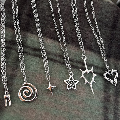 Colar com Pingente de Dente de Coração e Fogo em Forma de Flail Y2K para Mulheres e Homens, Joias da Moda Gótica e Punk?