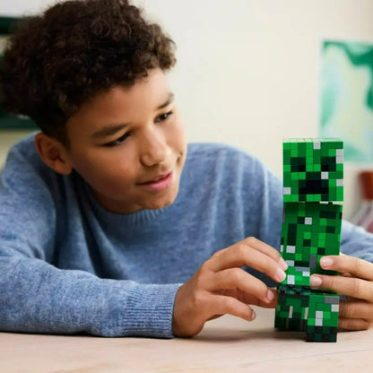 LEGO® Minecraft® The Creeper™ 21276 Minifigura de Creeper e um Brinquedo de TNT Montável de Presente para Crianças a Partir de 10 Anos 665 Peças