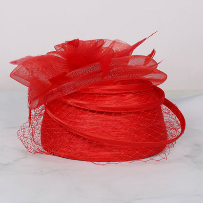 FS Casamento Igreja Chapéus Vermelhos Fascinadores Para Mulheres Com Véu de Pena Festa Coquetel Adorno de Cabeça 2025 Senhora Elegante Chapéu Kentucky Derby