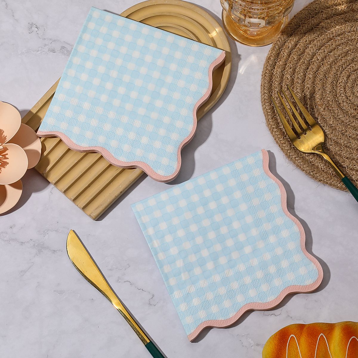 20pcs color printed napkins, blue and white checkered pattern napkins suitable for parties and gatherings, pink lace checkered n