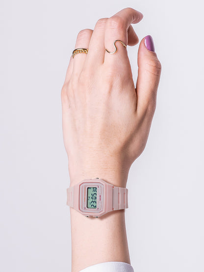 Hot Selling Women LED Digital Electronic Watch Multifunctional Outdoor Simple Leisure Men and Women Sports Watch Reloj