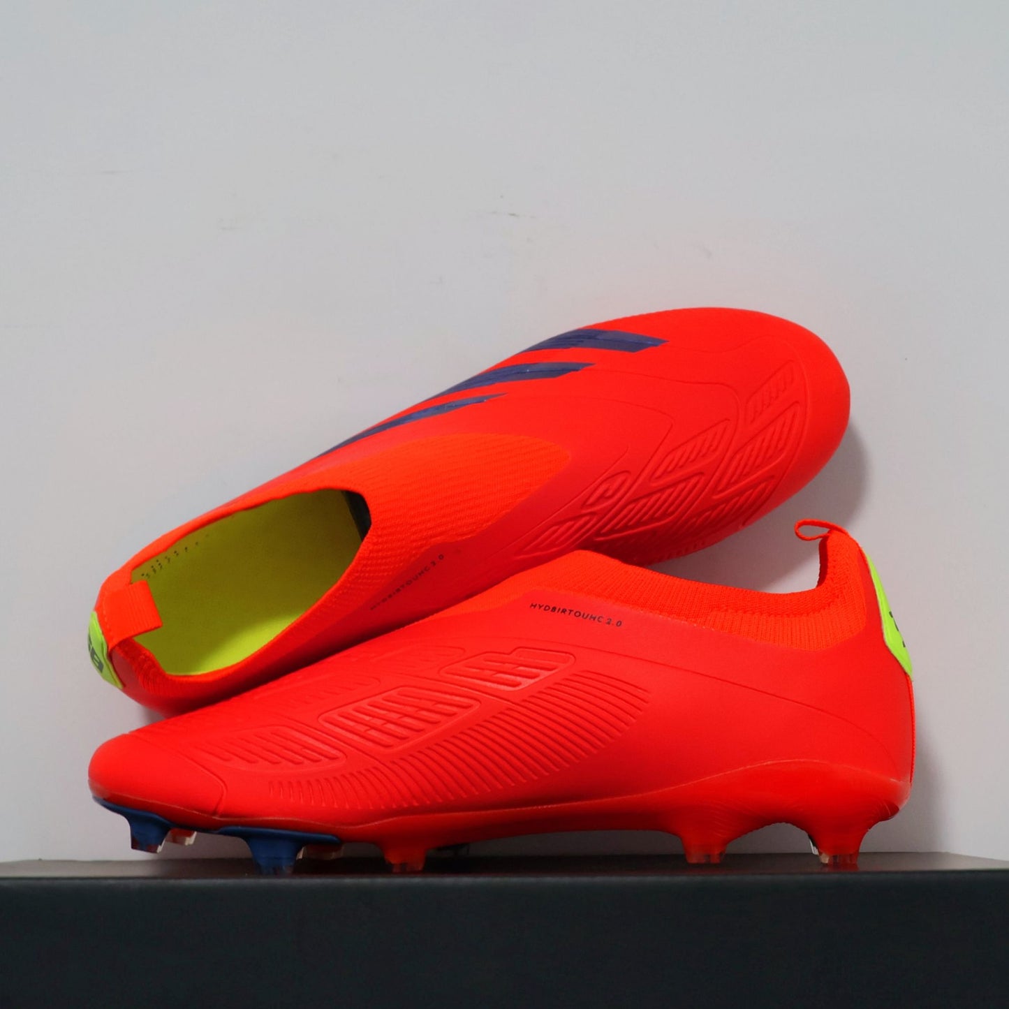 2282FG Slip-on Men Boy Soccer Shoes FG/TF Football Boots High Ankle Cleats Training Sport Sneakers Football Shoes eur 35-46