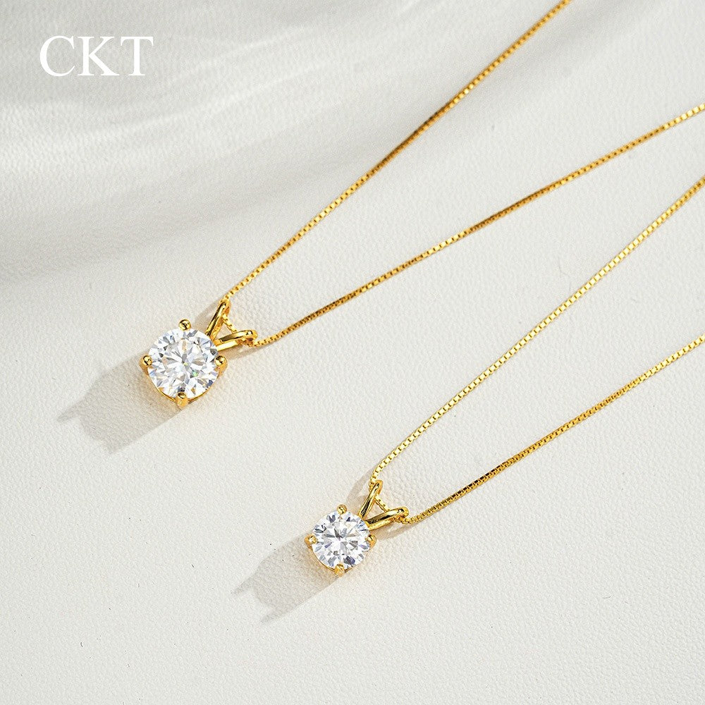 CKT Colar Feminino Pingente Quatro Garras 1 quilate Diamante Moissanite Ouro 14K Clássico Elegante Casamento Joia Fina Presente