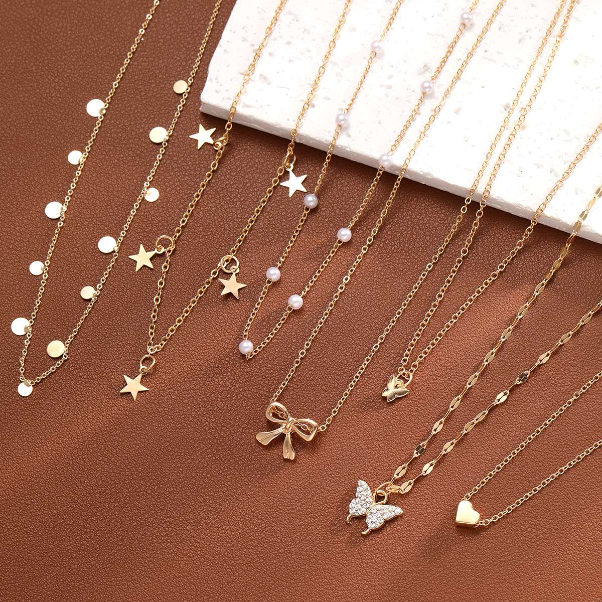 9 Peças Colares Simples Tipo Choker para Mulheres Moda Coração Amor Estrela Pingente Colar Camadas Joias Presente Europeu e Americano 2024