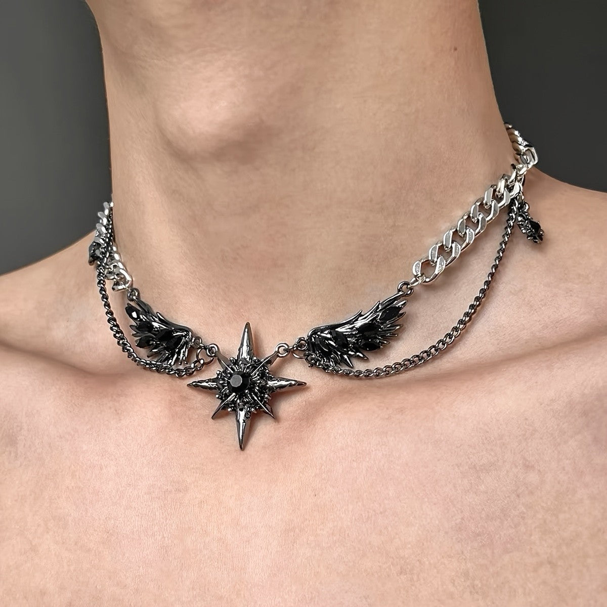 Colar masculino de aço inoxidável, zircônia sintética, corrente de pescoço popular estilo rua, design de asa requintado, para presentear o namorado