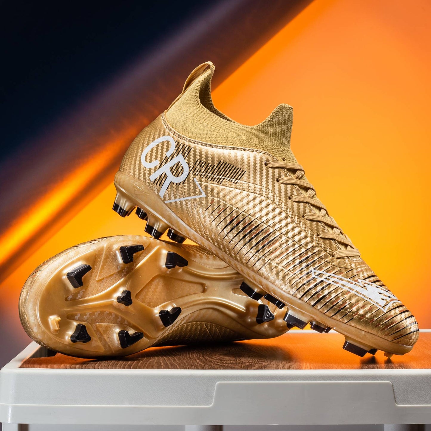 Unisex Soccer Shoes High-Tops Lace-Up Non-Slip Spikes Outdoor Sports Athletic Football Cleats for Professional Training Sneaker