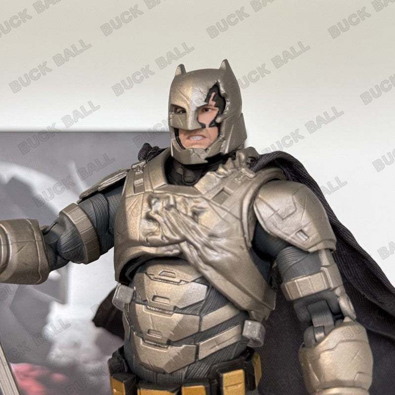 EM ESTOQUE Fondjoy BVS Set Armored Batman Battle Damaged Superman Action Figures 1/9 Batman v Superman?Dawn of Justice DC