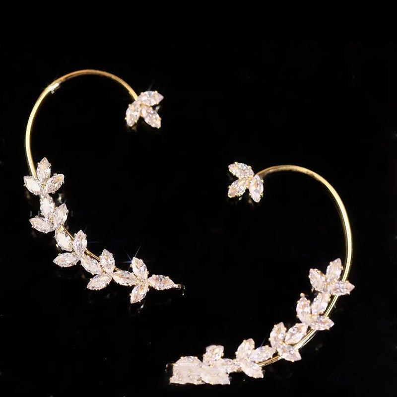 Brincos de Folhas Douradas com Cristal Verde para Mulheres Acessórios Diários de Individualidade Presentes de Joias para o Dia dos Namorados Aniversário