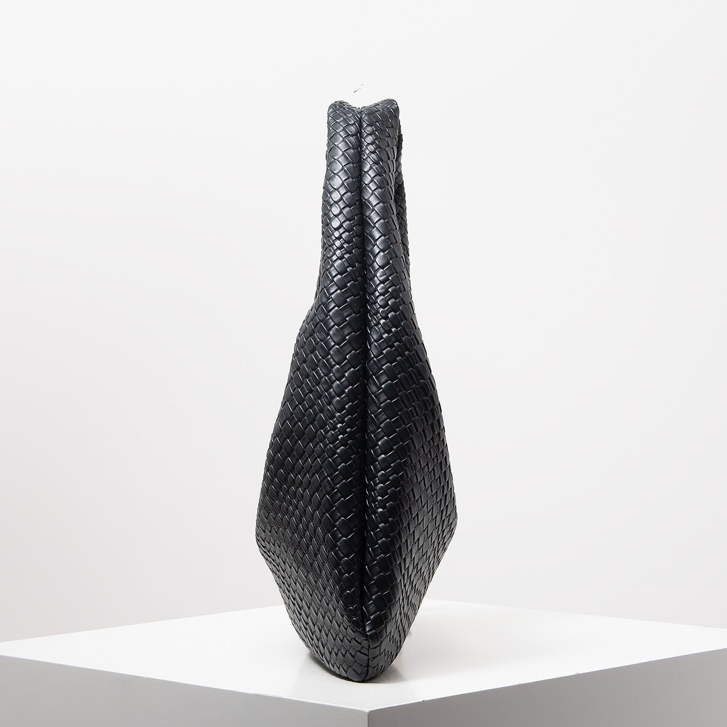 Vintage Faux Woven Leather Shoulder Bag, Women's Handbag, Large Capacity Tote Bag, Crescent Bag, Zipper Underarm Bag, Daily Commuter Bag (Random Pattern)