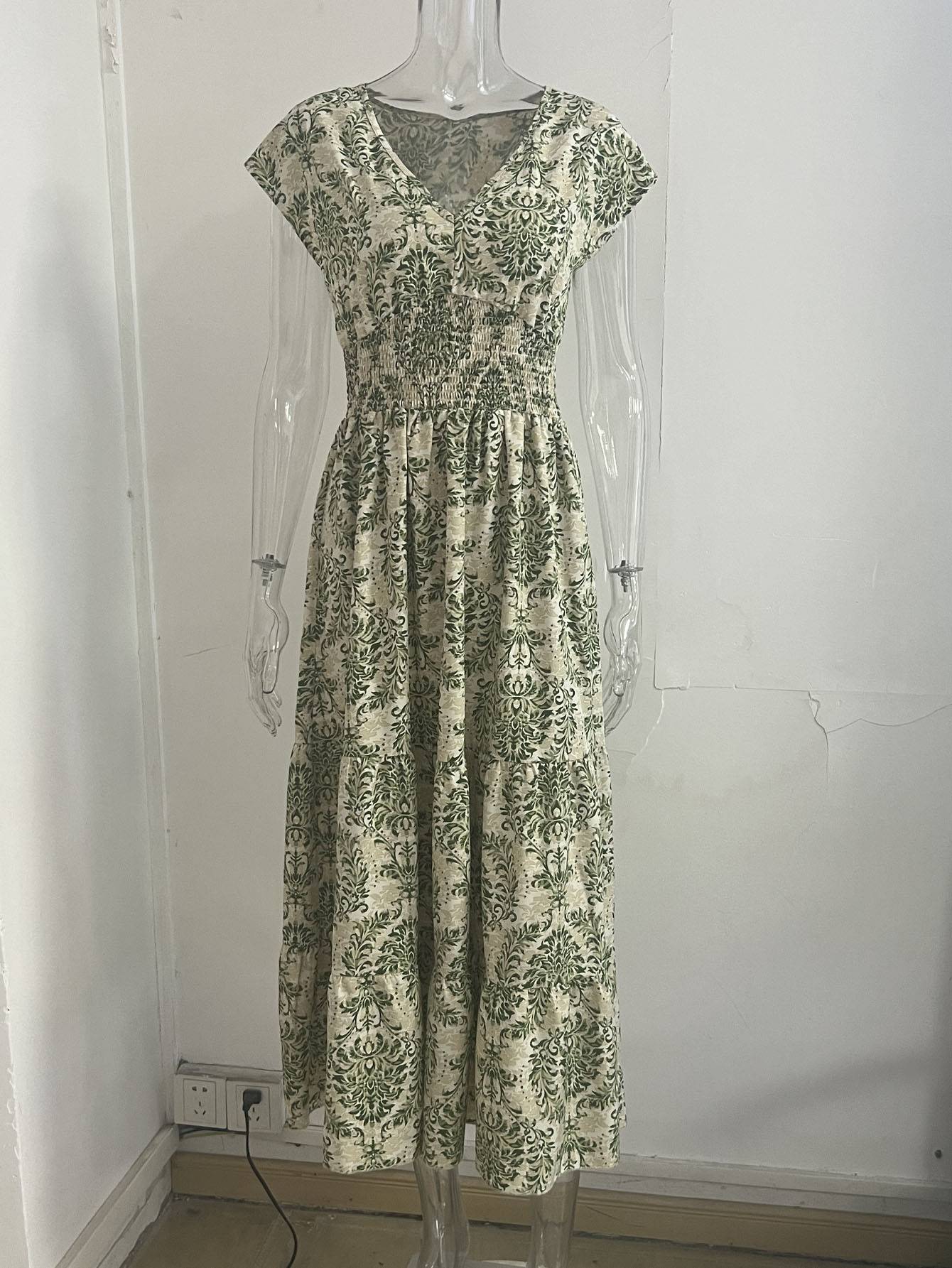 2025 vintage printed dress fashionable and elegant V-neck short sleeved jumpsuit long skirt women's clothing