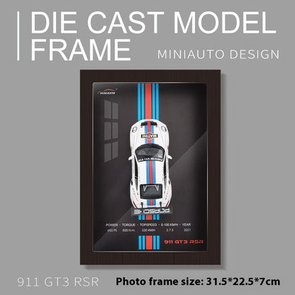 1/32 Versão Porta-retrato Liga de Metal Modelo de Carro Esportivo Simulação Carro de Corrida 3D Pintura de Parede Coleção Presentes Infantis Decoração