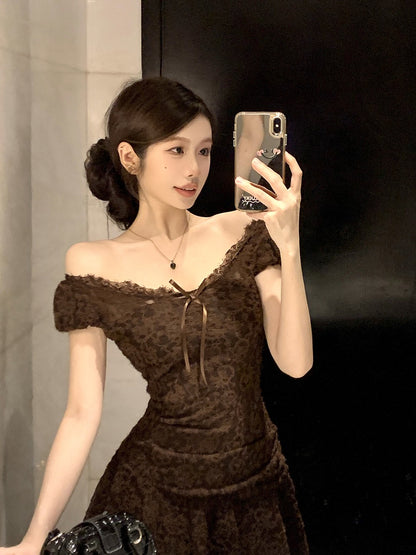 V Neck Lace Trim Shift Dress Women Summer Modern Heritage Aesthetic Youthful Chic Figure Flattering Day to Night Dress